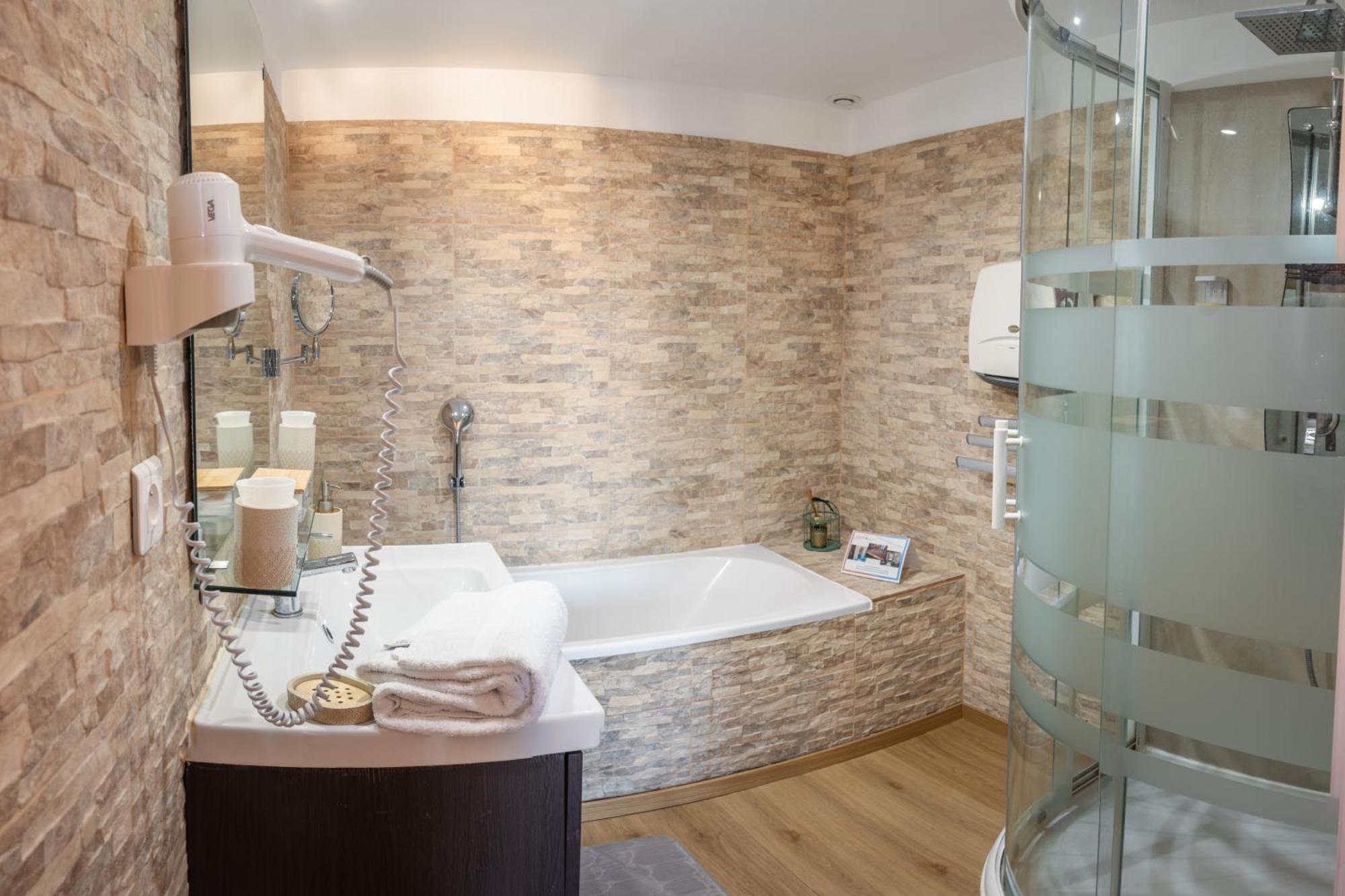 Maison D'Hotes "Les Jardins De Mazamet" ภายนอก รูปภาพ